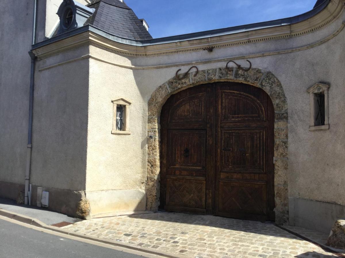 Le Clos D 'ay Bed & Breakfast *